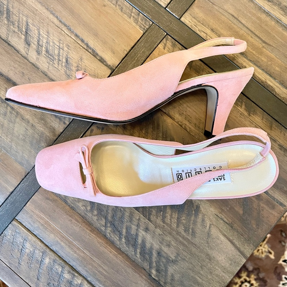 Gorgeous vintage Saks Fifth Avenue Folio pink suede sling backs!